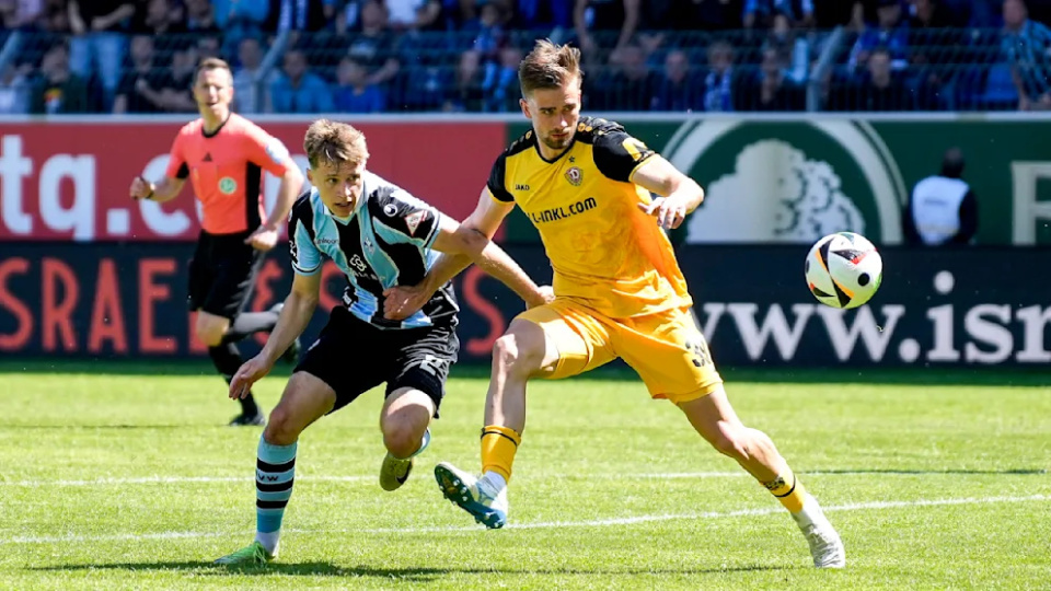 数百名德累, 据德国足协 数百名德累, 据德国足协